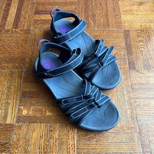 Teva‎ Tirra Black/Purple Sandals, Size 9
